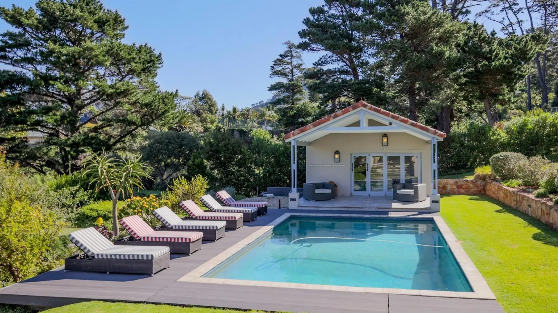 Luxe Family Home With Solar Power In Secure Hout Bay Estate ケープタウン ヴィラ