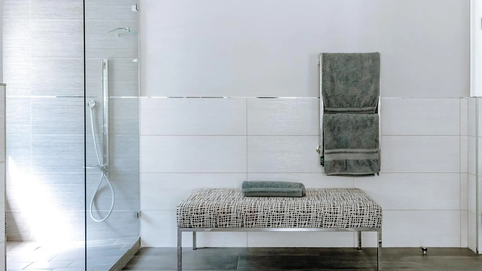 Luxe Family Home With Solar Power In Secure Hout Bay Estate ケープタウン 南アフリカ