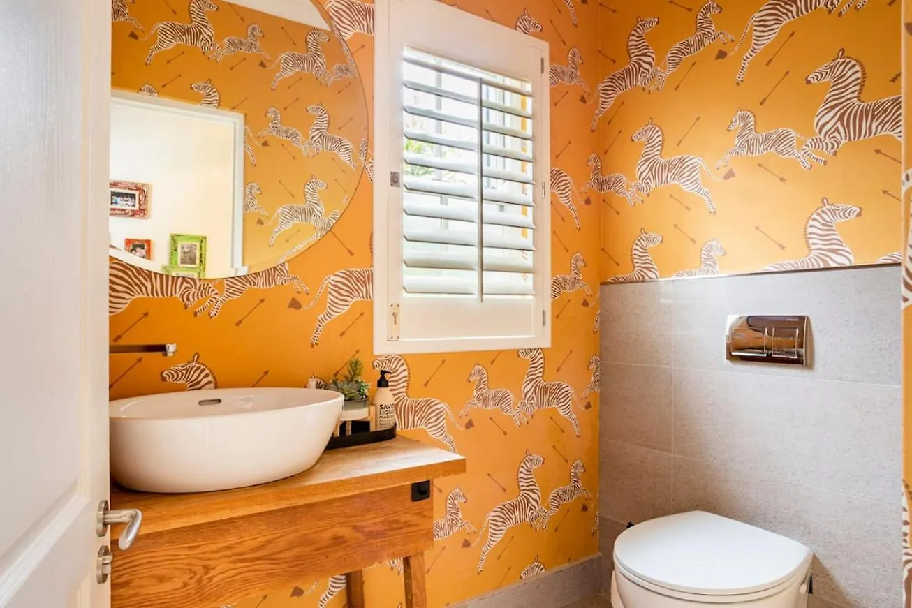 Luxe Family Home With Solar Power In Secure Hout Bay Estate ケープタウン 0*,  南アフリカ