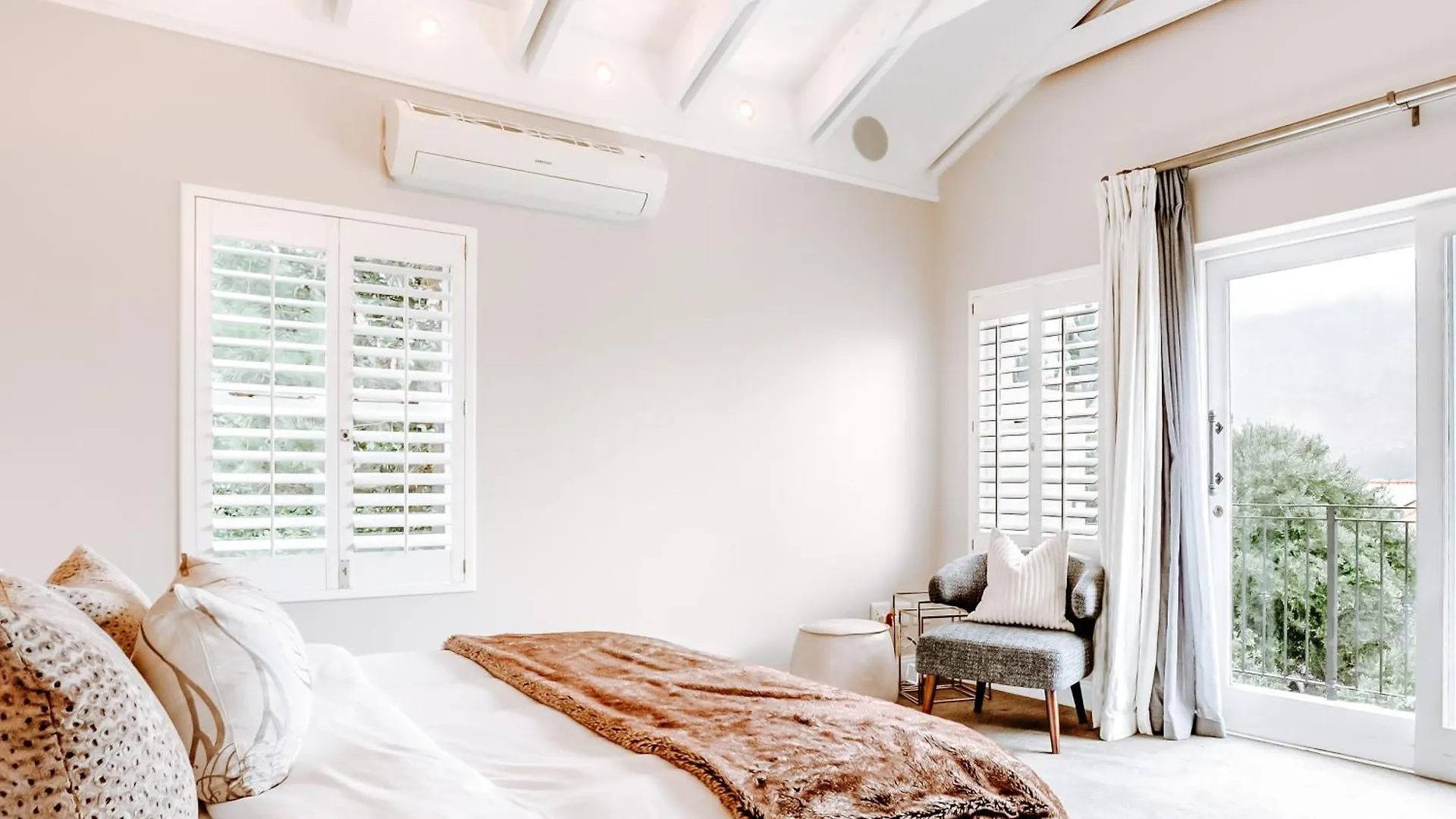 Luxe Family Home With Solar Power In Secure Hout Bay Estate ケープタウン ヴィラ